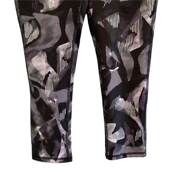 Marika Sport Multicolor Abstract Print Capri Leggings Yoga Women’s Size Small - Picture 4 of 8